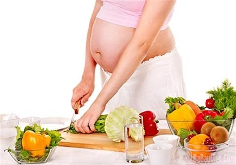 Dinh dưỡng cho mẹ bầu theo từng giai đoạn mang thai