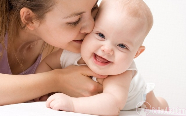 Khả năng giao tiếp của trẻ sơ sinh 1 tháng tuổi như thế nào?
